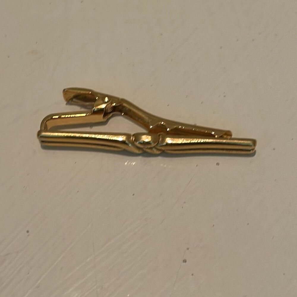 Vintage Nina Ricci Gold Tone Tie Clip Bar Twisted Knotted Elevated Basic Formal - Picture 4 of 11